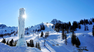 Eisklettern und Skifahren in Malbun im Fürstentum Liechtenstein